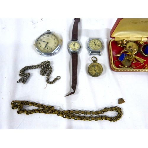 126 - Collection of fashion jewellery.