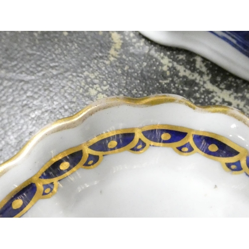 20 - New Hall teapot of small size silver shape, blue printed with 