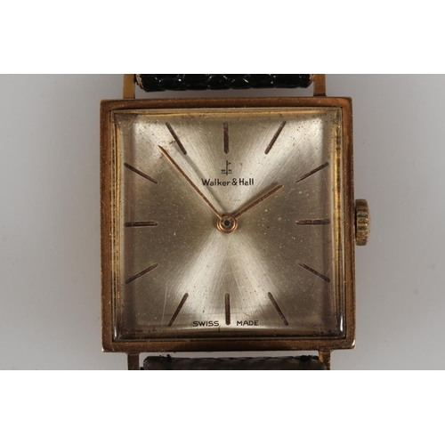 199 - 18ct yellow gents square faced wristwatch, the champagne coloured dial with baton marker chapter rin... 