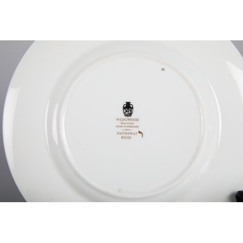 21 - Wedgwood tea service 'Hathaway Rose' pattern