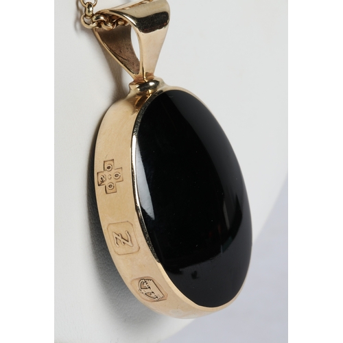 52A - 9ct gold pendant necklace, double sided pendant set with azurite malachite and likely onyx, C.W. Sel... 