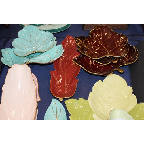 85 - Carltonware to include Rouge Royale leaf-shaped dishes and others.