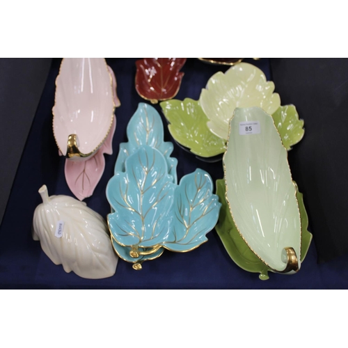 85 - Carltonware to include Rouge Royale leaf-shaped dishes and others.
