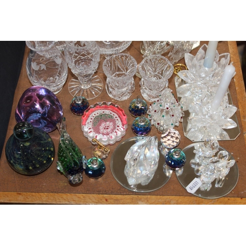 91 - Glassware to include Art Glass clown models, bowls, drinking glasses, a fish model, a Mdina Glass pa... 