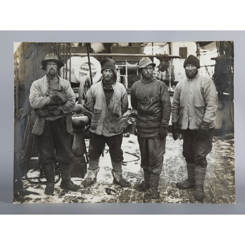 91 - PONTING HERBERT G. Polar photograph, Scott`s Expedition.  Western Geological Party, Debenham, Griffi... 