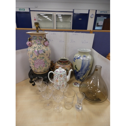 14 - Glassware and ceramics to include a Minton 'Haddon Hall' pattern teapot, Japanese vases (a/f), Orien...