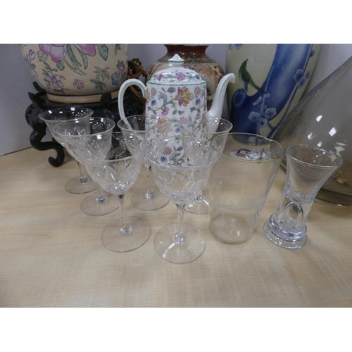 14 - Glassware and ceramics to include a Minton 'Haddon Hall' pattern teapot, Japanese vases (a/f), Orien...