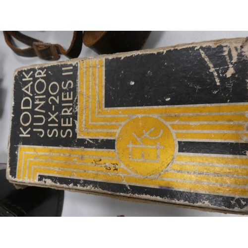 48 - Group of cameras to include Emi K, Polaroid, Kodak Junior Six-20 series II, Werra, cine-type camera ...