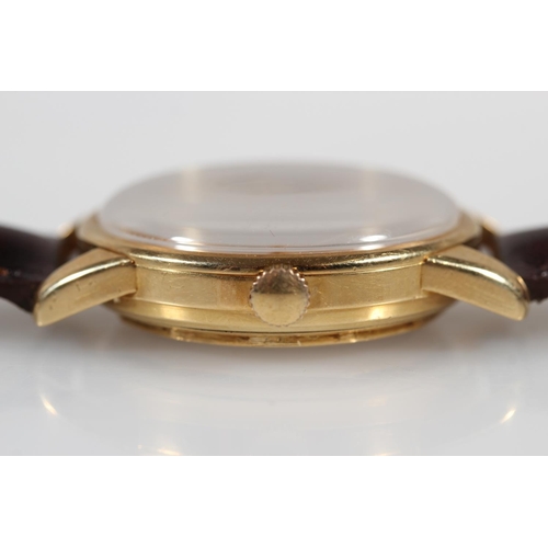 179 - Gold cased gents Longines Conquest automatic wristwatch, the champagne coloured dial with baton mark... 