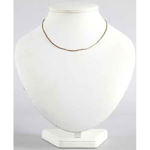 105 - 9ct gold chain necklace, 2.8g