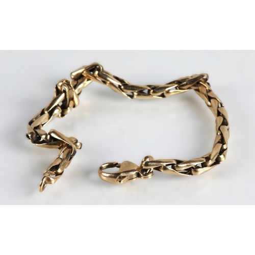 88 - 9ct gold bracelet, 8.5g