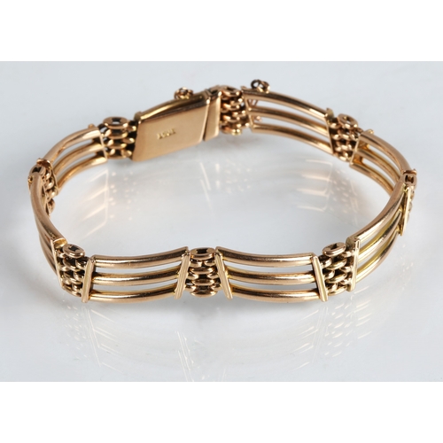98 - 15ct gold bracelet, 15.3g