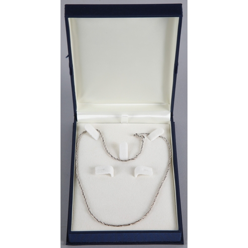 64 - 18K white gold twist chain necklace, 9.2g