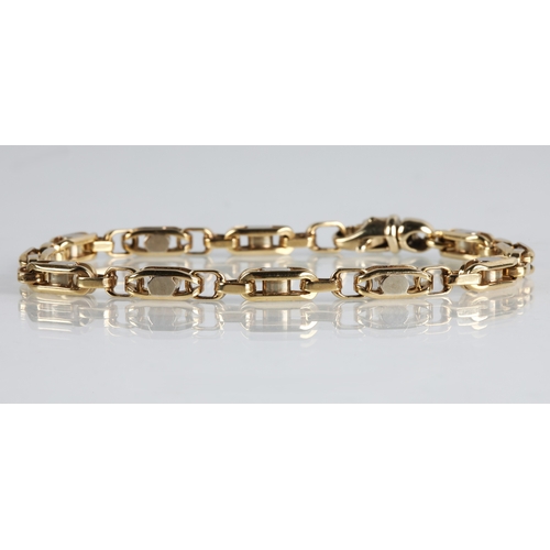 73 - 9ct gold chain bracelet, 15.4g