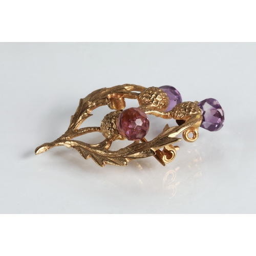 91 - 9ct gold thistle brooch, 5g