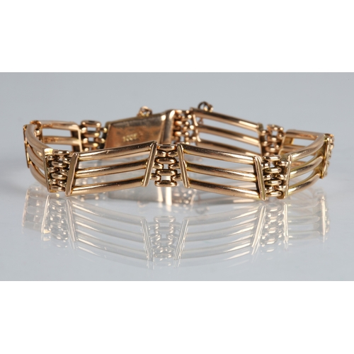 98 - 15ct gold bracelet, 15.3g