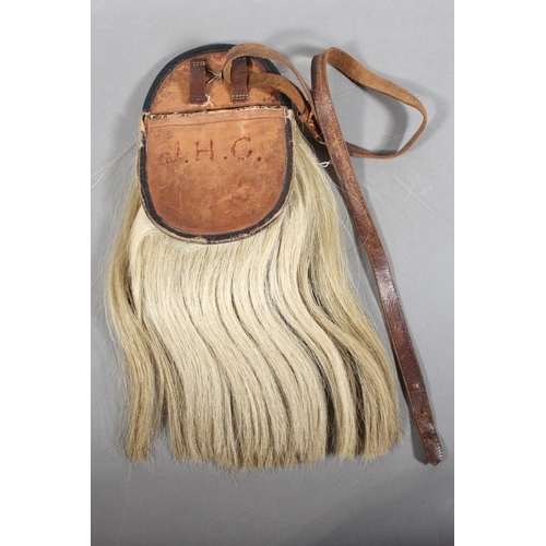 1712 - Scottish military style horse hair sporran having five black tassels, black leather cantle with St A... 