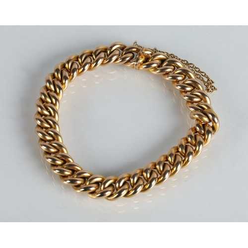 50 - Ladies 15ct gold curb link bracelet with fitted case, gross weight 18.1g.