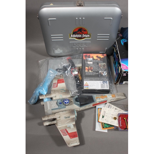 Stargate 892026 Winged Glider Alien Attack Craft boxed and many loose ...