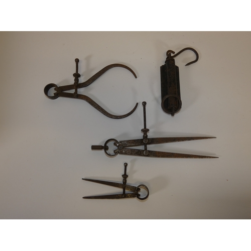 146 - Set of drawing instruments in fitted case, Chesterman tape measure, spring scales, The Metropolitan ... 