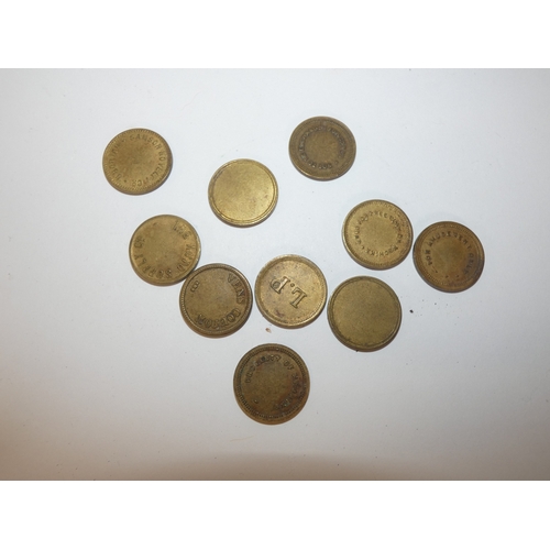 148 - Box of collectables to include fountain pen, Parker Arrow Flighter GT ballpen in case, and others, r... 