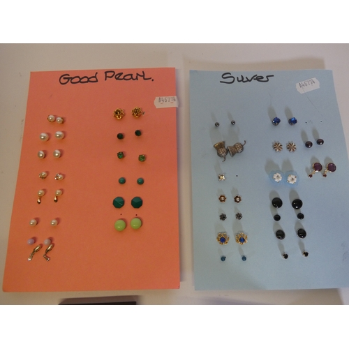 153 - Box of costume jewellery to include boxed brooches, pendants on chains, and pairs of earrings.&nbsp;