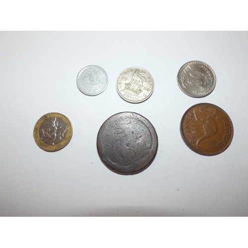 155 - Box of costume jewellery and curios to include a rubbed Georgian penny, Parker pen, necklaces etc.&n... 