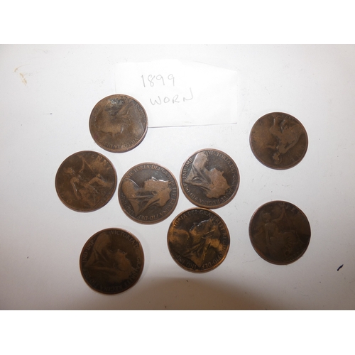 164 - Large collection of Queen Victoria (mainly old head) and Edward VII copper pennies.