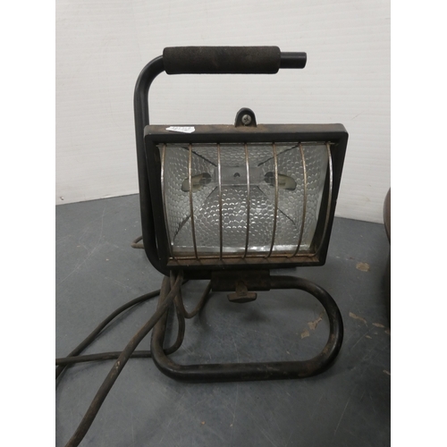 70 - Halogen work light by Draper and tools and accessories.
