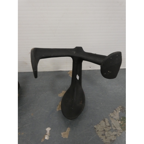 71 - Vintage 56lb cast iron weight and shoe lasts. (3)