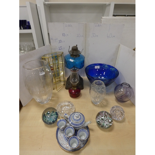 76 - Group of art glass to include a blue glass fish decorated bowl, vase, paperweights to include Selkir... 
