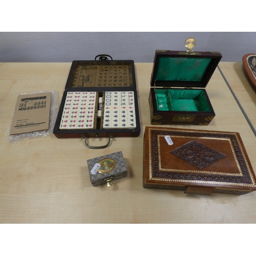 80A - Chinese Mah-Jong set in fitted export case, simulated jade inset jewellery box, Chinese balls and an... 