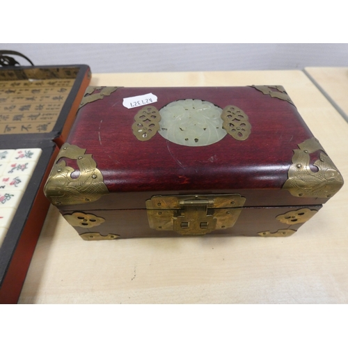 80A - Chinese Mah-Jong set in fitted export case, simulated jade inset jewellery box, Chinese balls and an... 