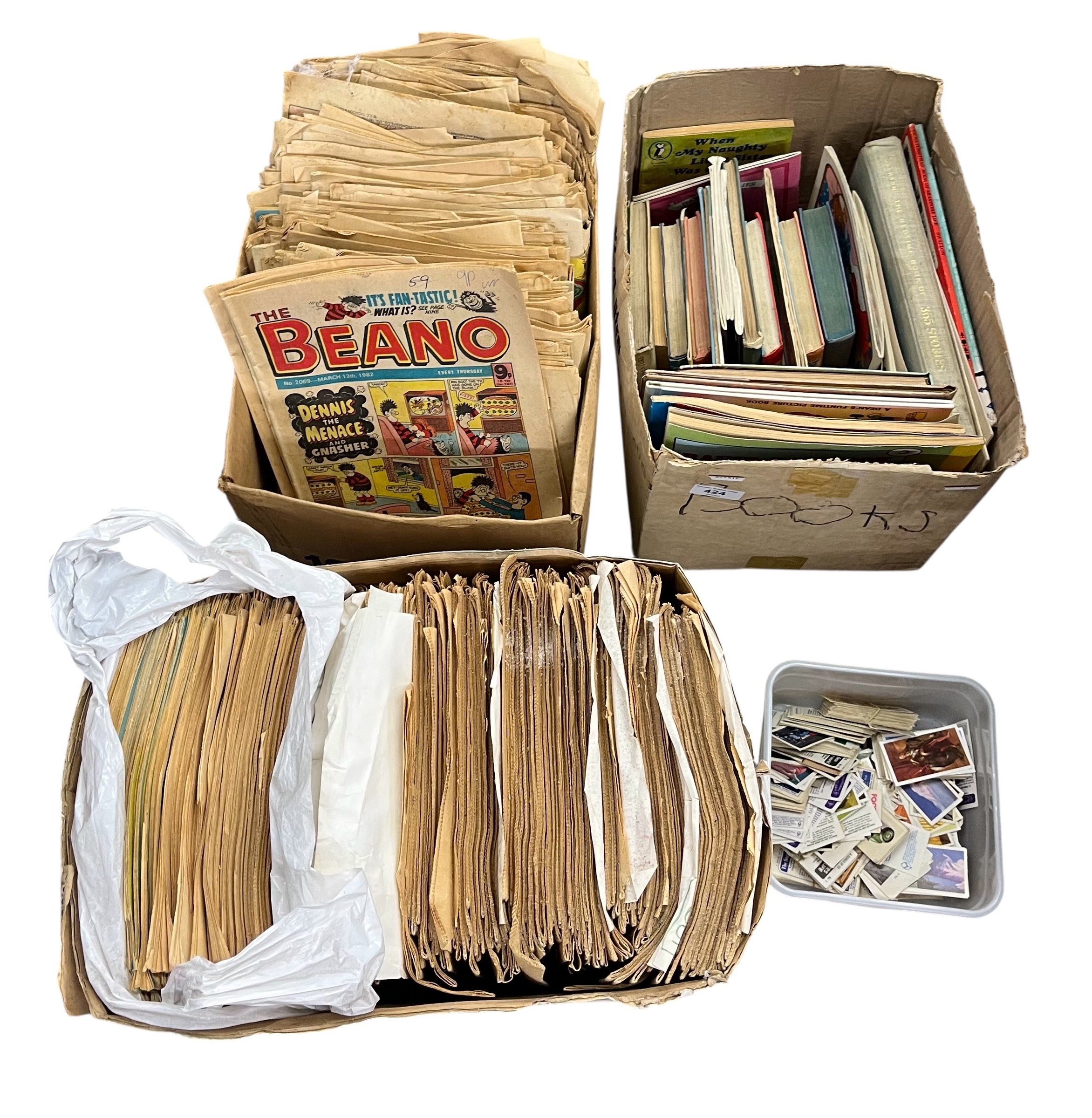 Three boxes of assorted Beano comics and assorted cigarette cards