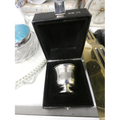 112 - China, sundries, glass to include an Aynsley vase, dressing table items, fire grate, Hornsea storage... 