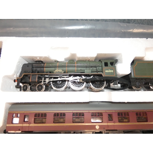37 - Branch-Line boxed electric train set, another by Mainline of 