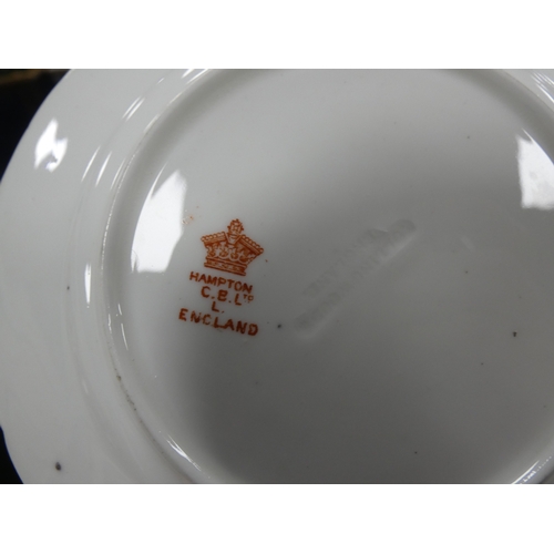 4 - Three boxes of assorted Imari tea and dinnerwares to include Colclough, Osborne etc.