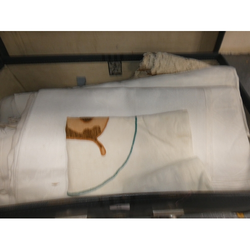 46 - Suitcase of assorted linen and napery.