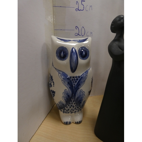 56 - Group of porcelain and collectables to include Delft themed owl figure, teddy bear, boxes etc.&nbsp;