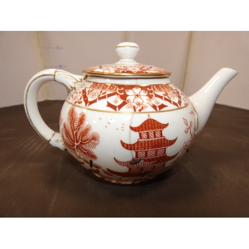 7 - Box of assorted Worcester and Royal Worcester porcelain to include 