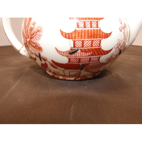 7 - Box of assorted Worcester and Royal Worcester porcelain to include 