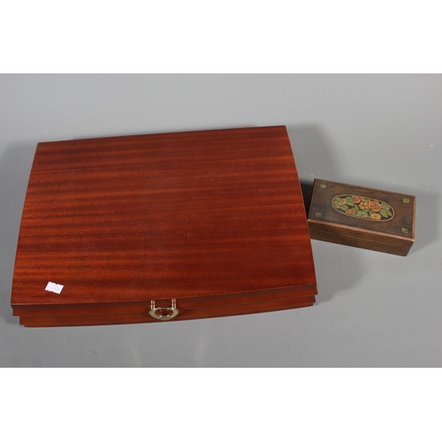 33 - Onieda Plate canteen of flatware and an Art Nouveau style box. (2)