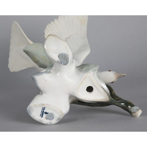 6 - Lladro 'Turtle Dove' 4450 figure, 29cm h.