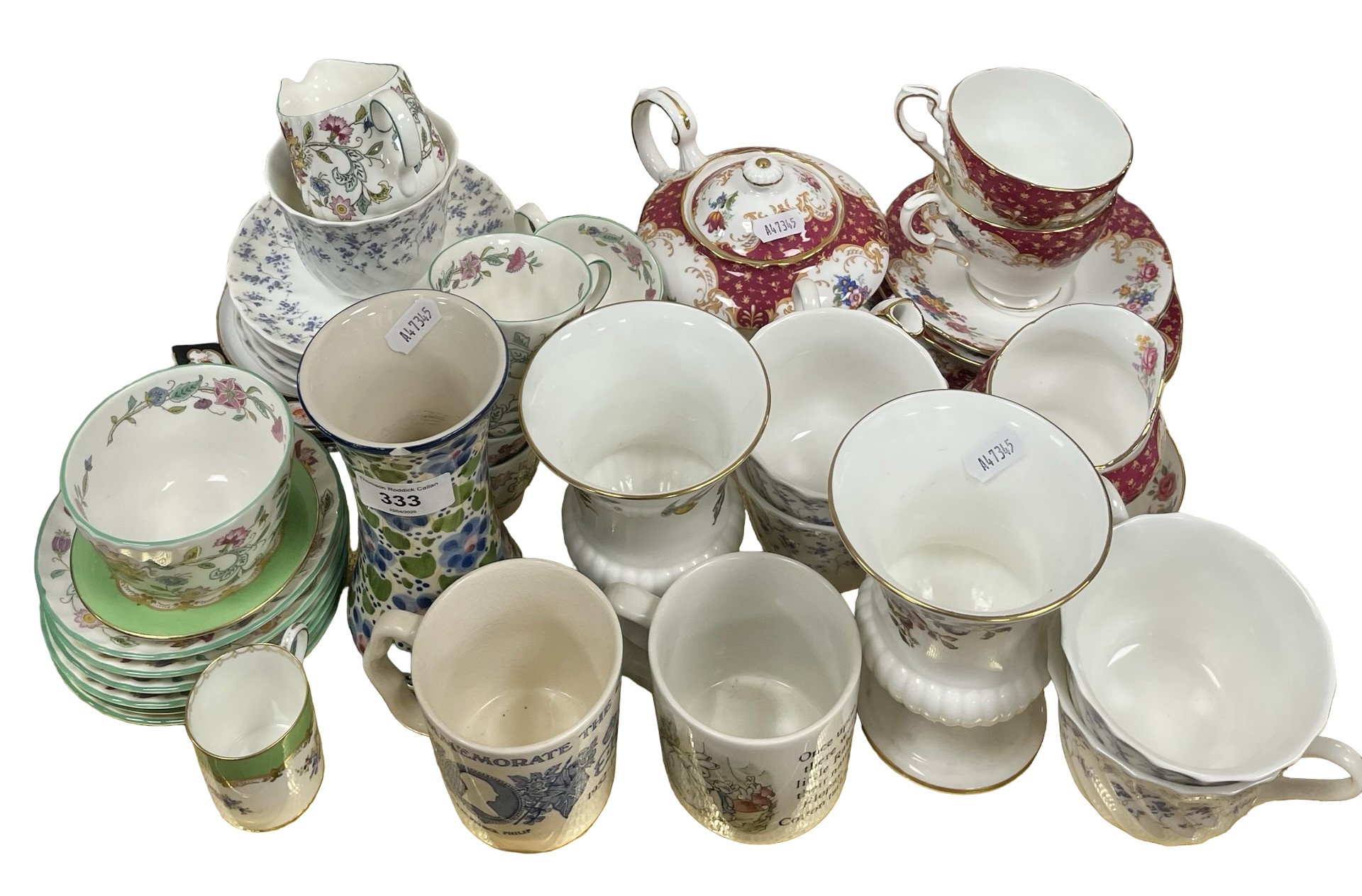 Paragon Rockingham pattern part teaser, Wedgewood cup and saucers ...