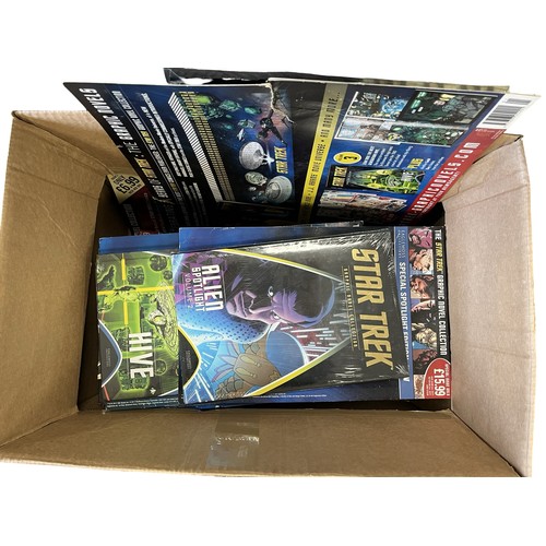 372 - Large collection of Star Trek Graphic Novels to include Special Cross Over Editions, Orginal  unedit... 