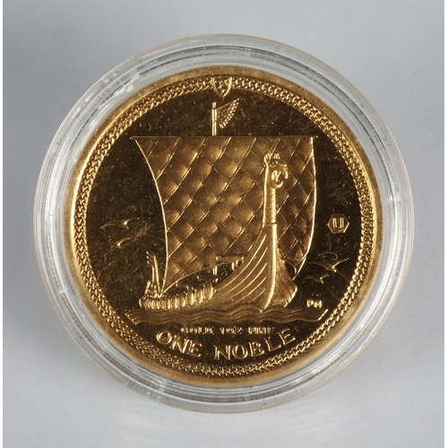 24 - Gold proof One Noble, Elizabeth II, Isle of Man 2009, 1oz fine gold.*Please note that this lot will ... 