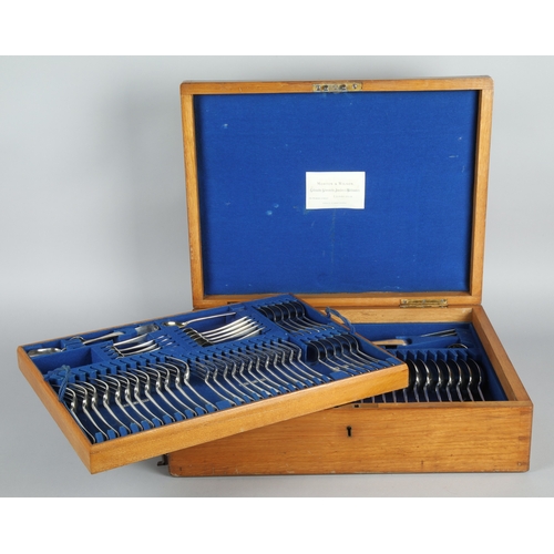 171 - Victorian Scottish silver canteen of cutlery Edinburgh 1885 by Mappin & Webb, to include twelve ... 