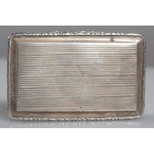 Victorian silver snuff box with inscription 'PRESENTED TO WILLIAM ...