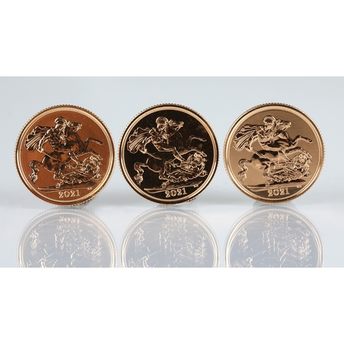 36 - Ten gold sovereigns 2021 in fitted case.*Please note that this lot will only be available to view on... 