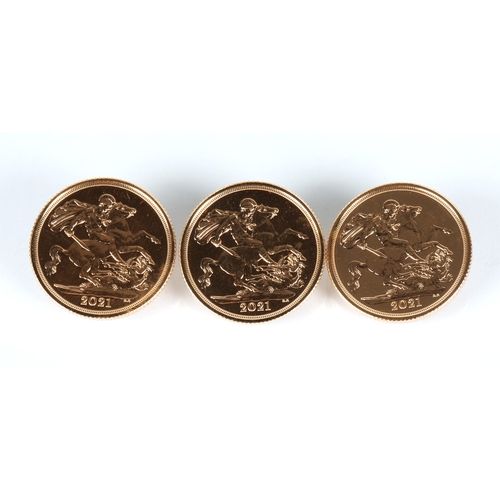 36 - Ten gold sovereigns 2021 in fitted case.*Please note that this lot will only be available to view on... 